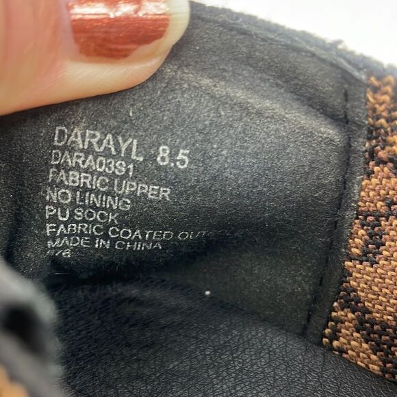 Steve Madden | slip on leopard sneakers 8.5 stretchy comfy material. - Picture 12 of 12